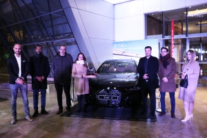 حفل مسابقة " أجمل سيارة لعام 2021 : ''BMW" الفئة4 كوبي تفوز بالجائزة الكبرى