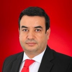 منع النائب السابق العياشي الزمال من السفر.. وهو يصرح متى يتوقف التنكيل ؟.