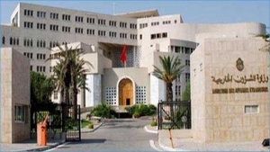 جلسة عمل بين وزير الشؤون الخارجيّة والهجرة والتونسيين بالخارج و وزير الشؤون الخارجية والجالية الوطنية بالخارج الجزائري